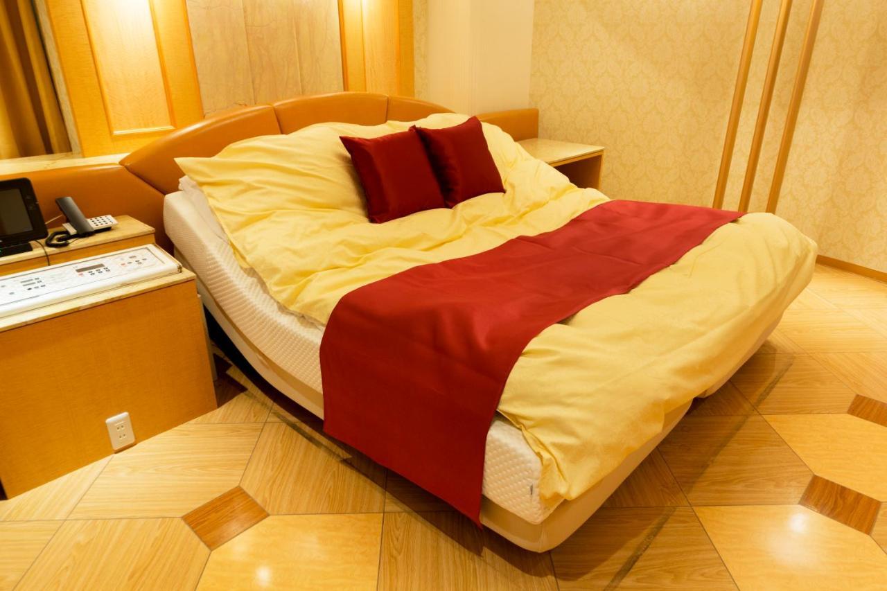 Hotel Luna Ikeda (Adults Only) Bagian luar foto